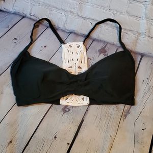 ⚘️2 For $10 Item⚘️ NWOT Rue 21 Crochet Bikini Top Black Size Meduim